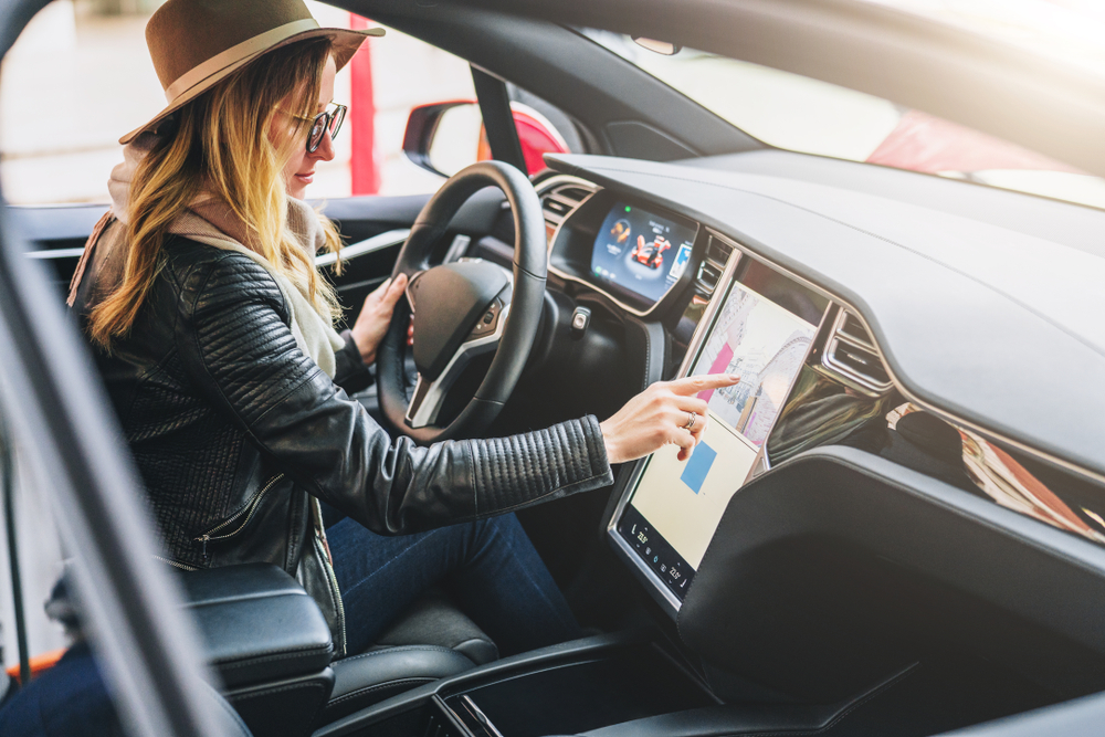 hybrid interfaces shaping automotive user experience